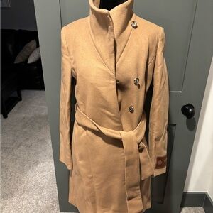 NWT Aritzia Babaton The Connor Coat Tan or Camel XS